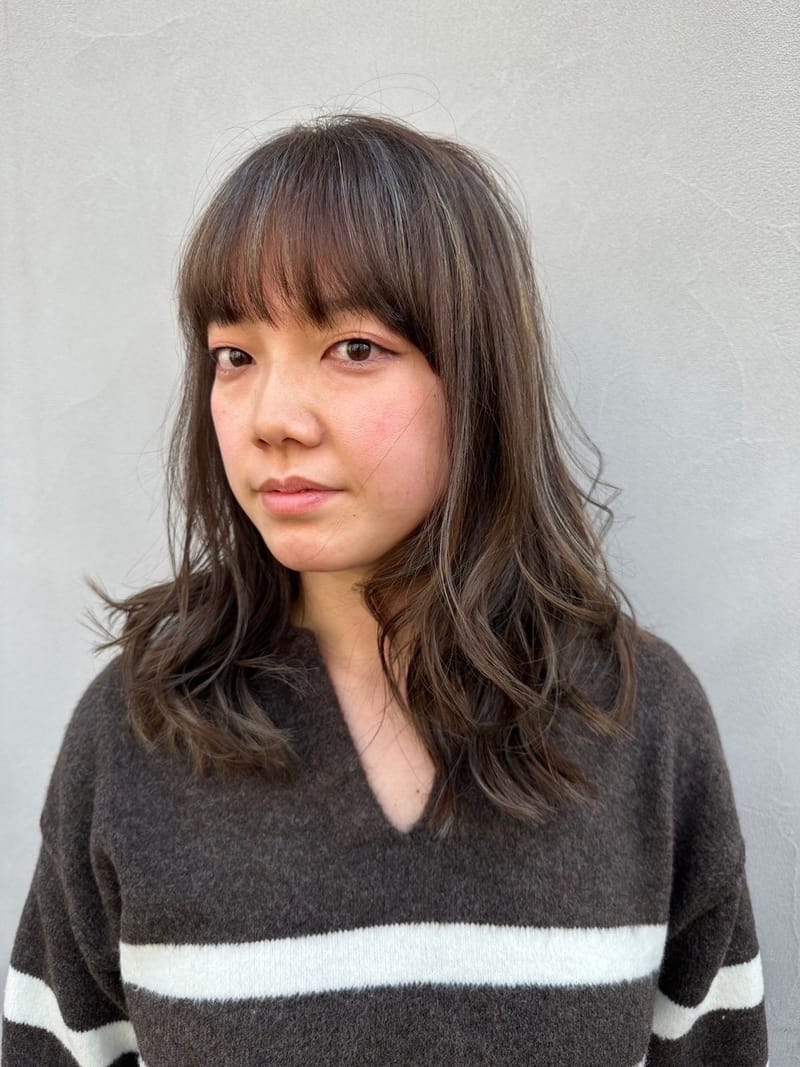 ロング/ナチュラルのヘアスタイル