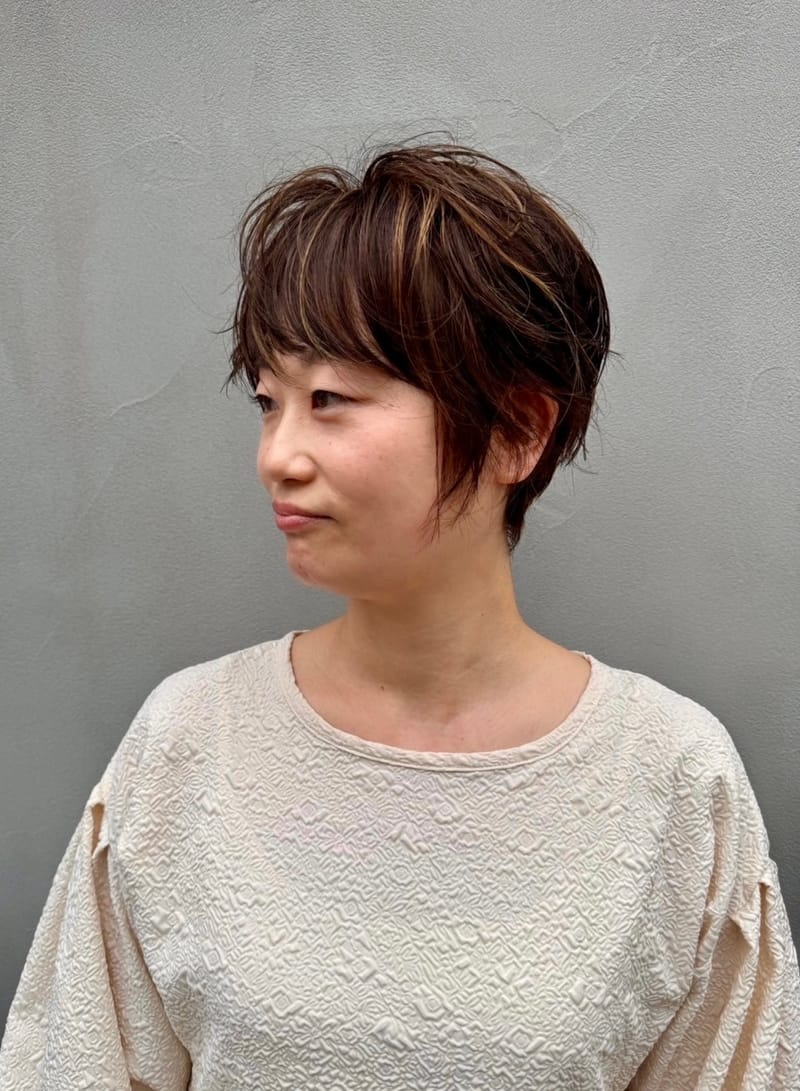 ショート/エレガント/キュートのヘアスタイル